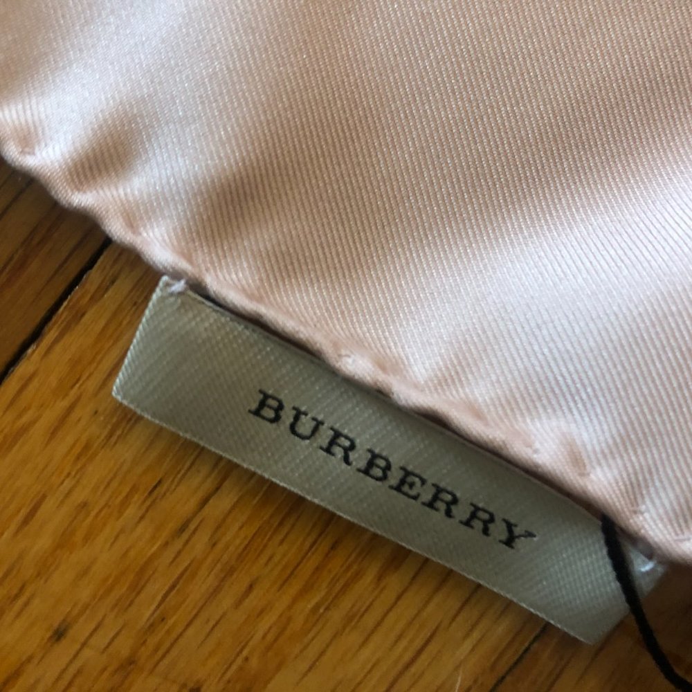 NWTS Vintage Burberry Horseferry Pale Rosewood Check Silk Scarf  34” Square - Picture 6 of 12